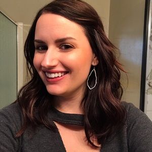 Meet your Posher, Lauren